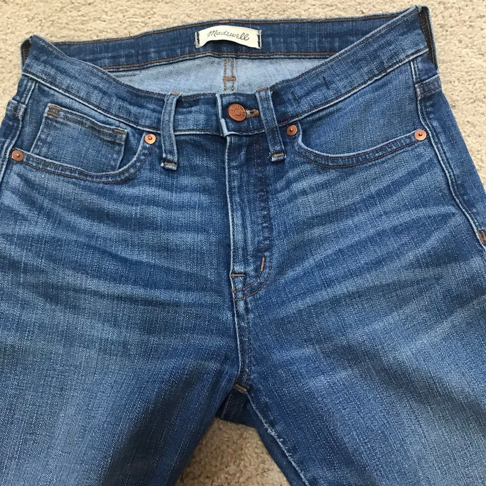 Madewell 9" High-Rise Skinny Crop: Destructed-Hem - Picture 5 of 8